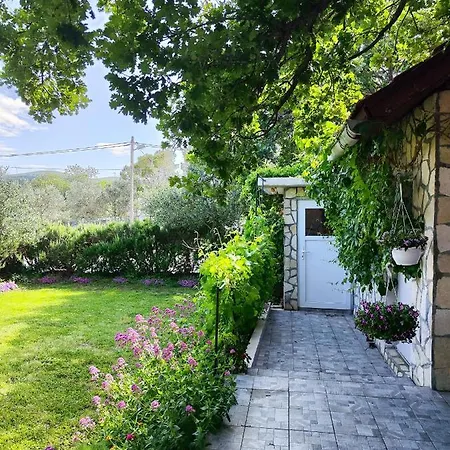 Paradzik Holiday House
