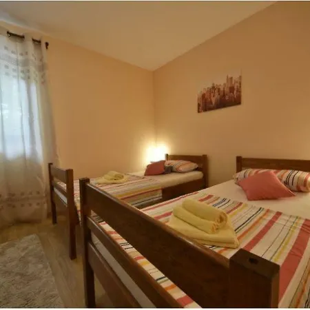 Paradzik Holiday House *