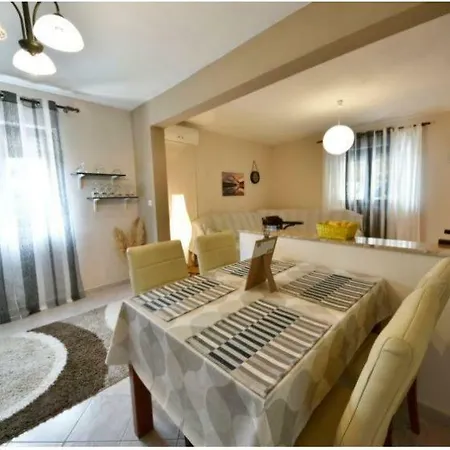 Paradzik Holiday House